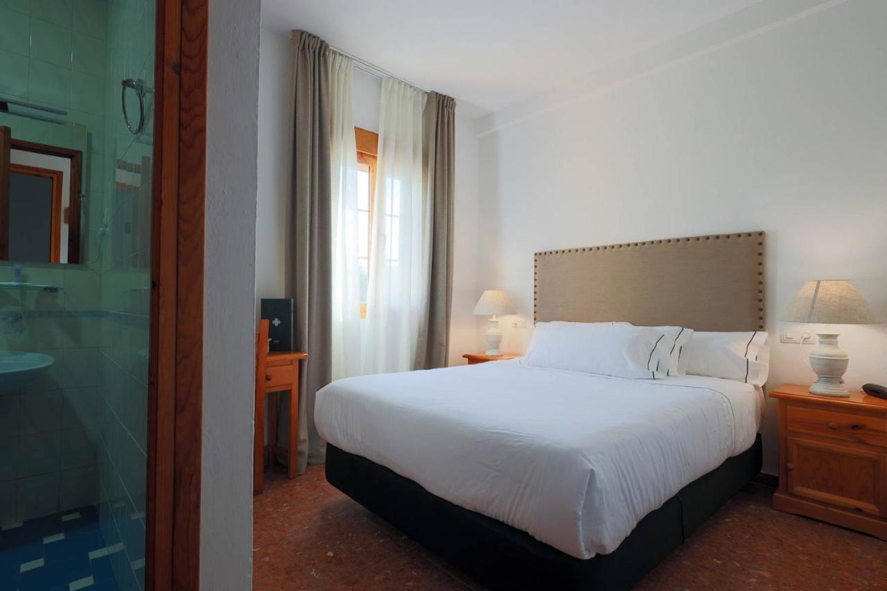 Hotel Tugasa El Almendral Setenil De Las Bodegas Экстерьер фото